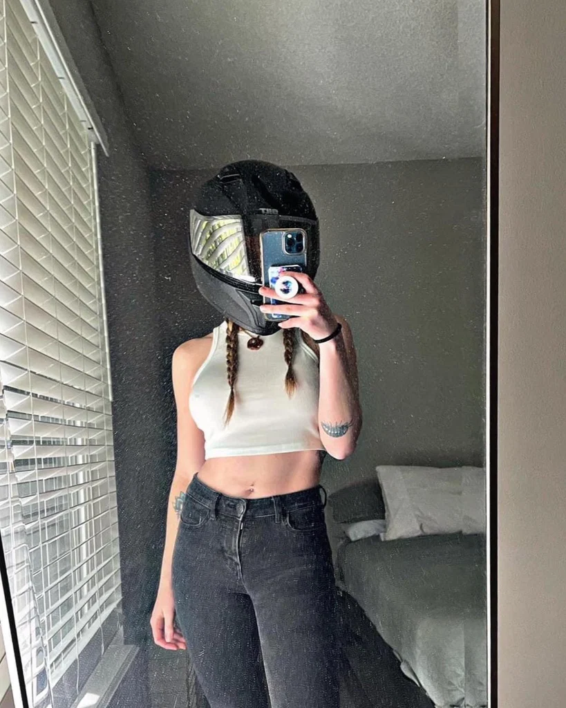 Moto Babe's avatar