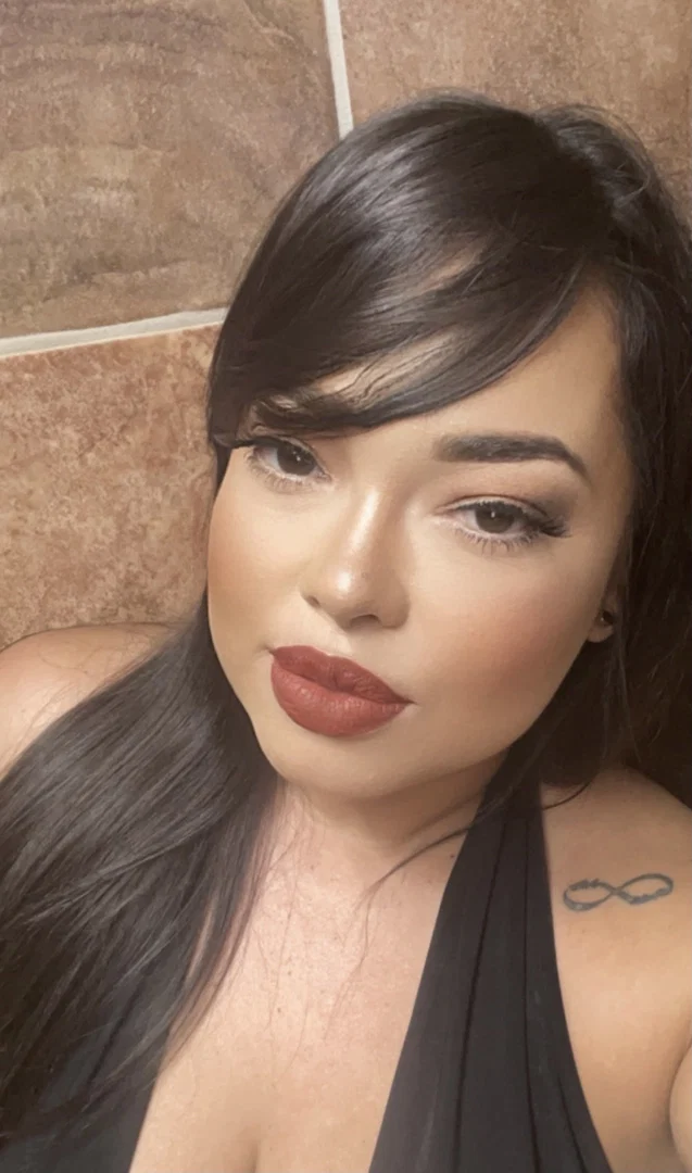 Karen rías profile banner