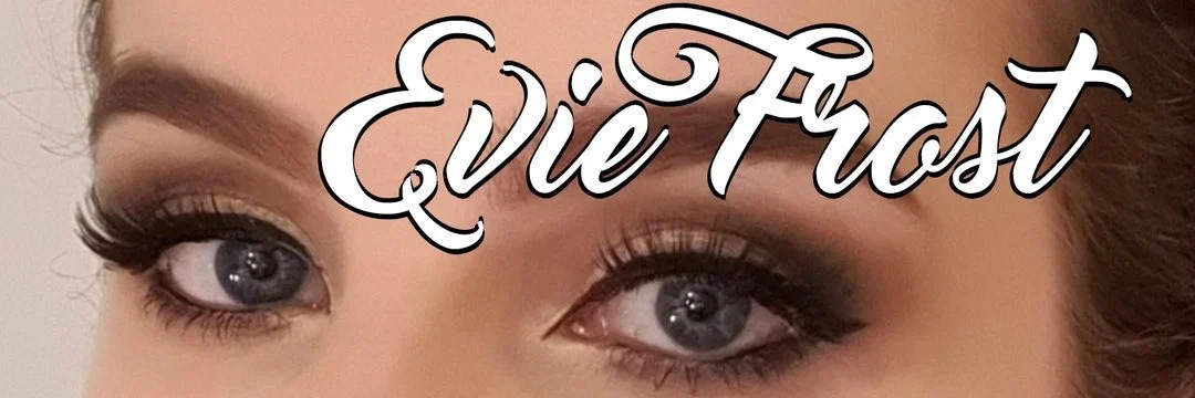 Evie Frost profile banner