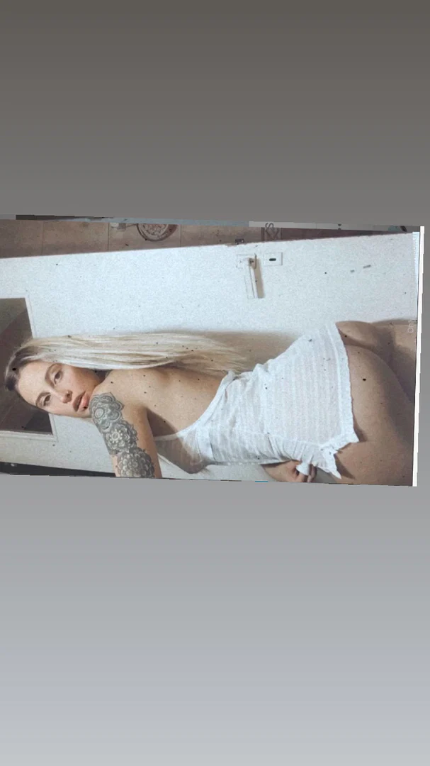 LUCILA π profile banner