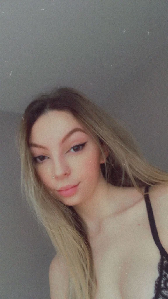 nicole ♥'s avatar