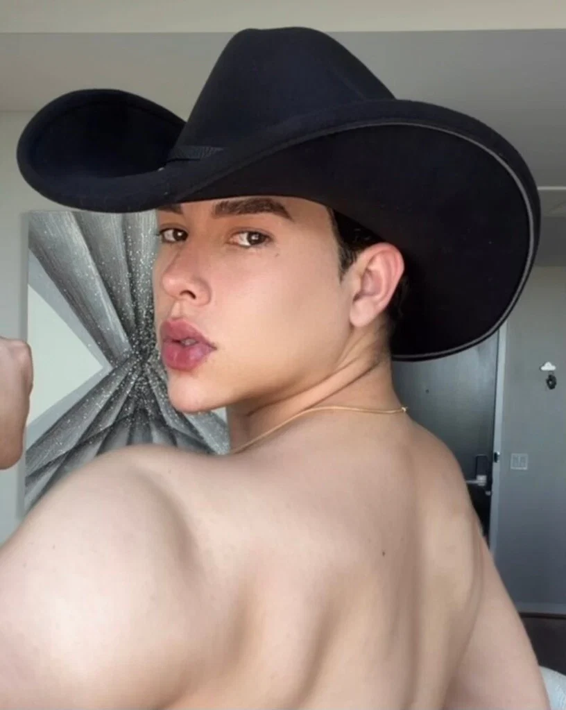 Andres Vanegas's avatar