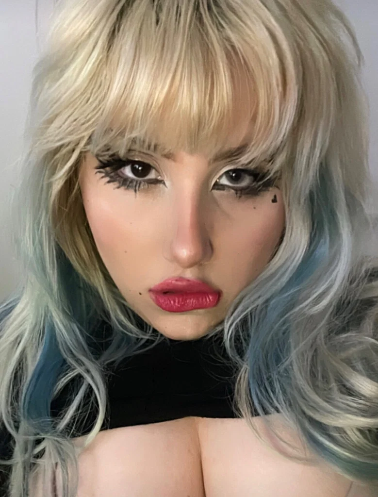 🐰 HeartlessBunni🖤