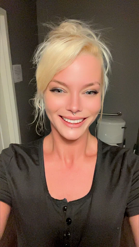 Ice Queen's avatar