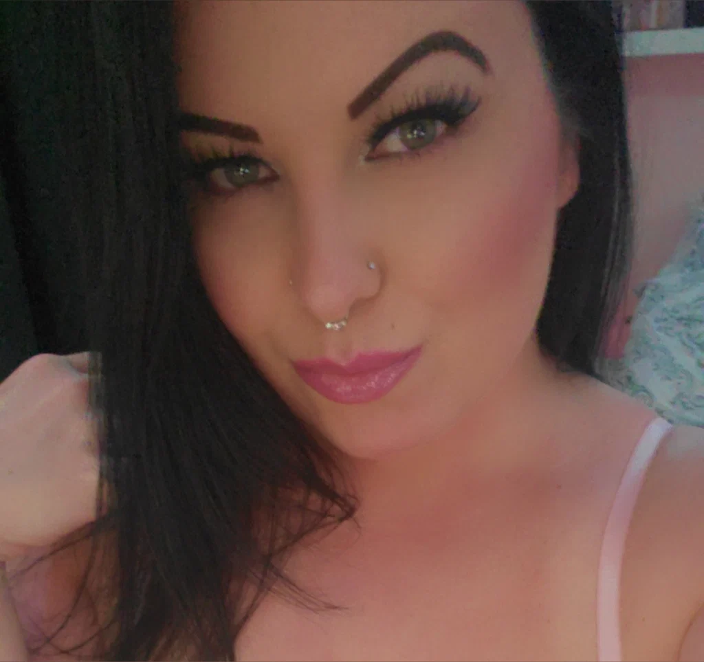NikkiSkye