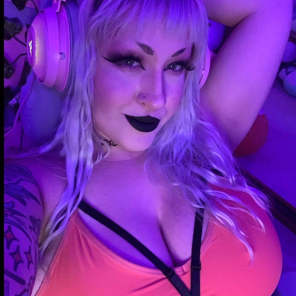 Menace Kiki's avatar