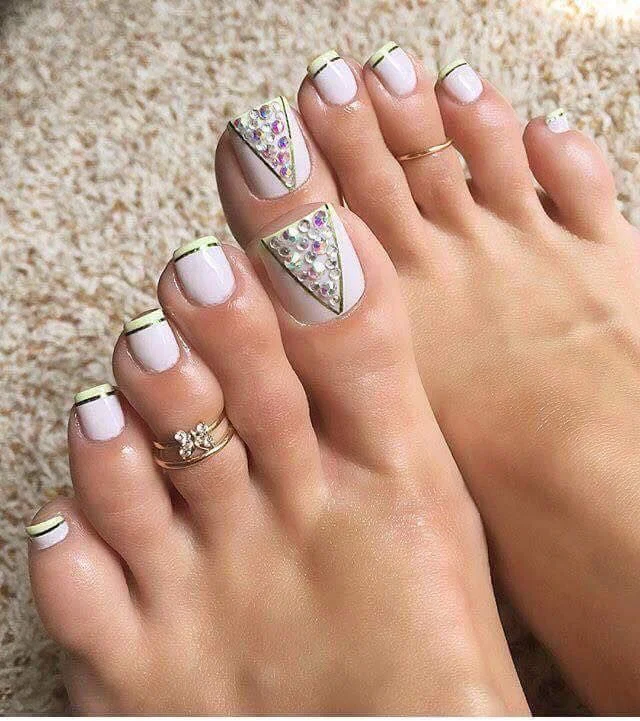 Alexis Rae's avatar
