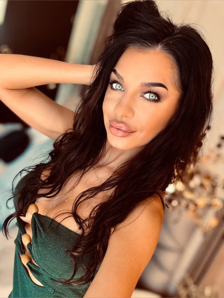 ANISYIA's avatar