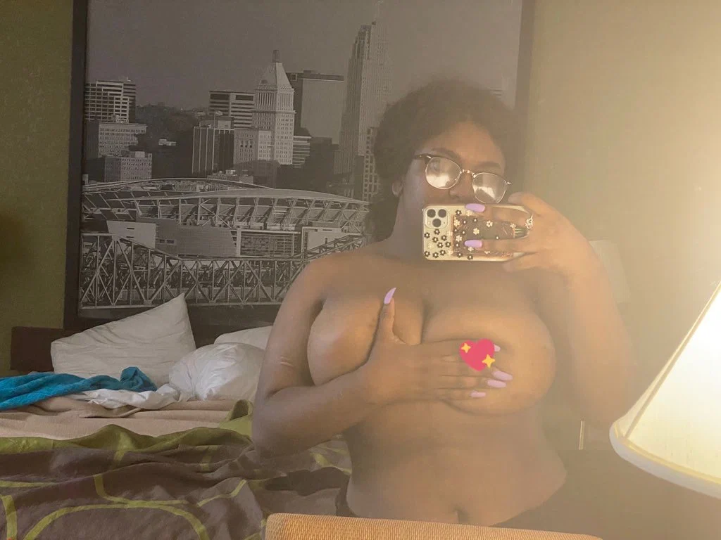 Spicy ice 🧊 🔥's avatar