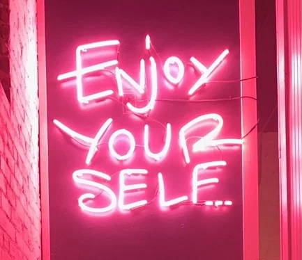 Live Easily's avatar