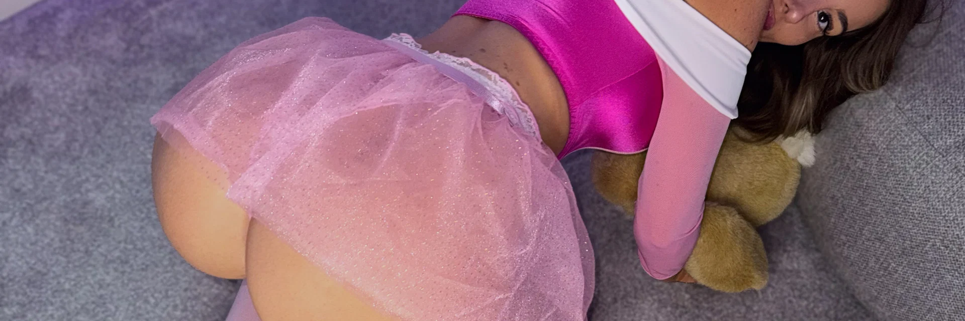 Dannii Louise profile banner