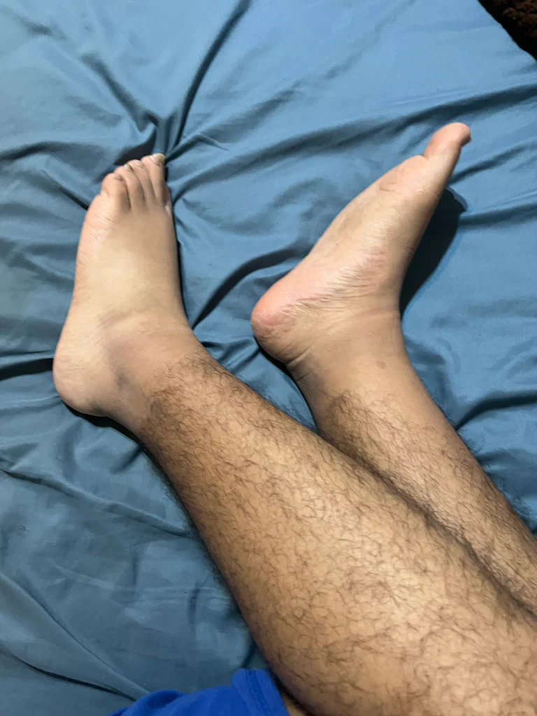 BigAthleteFeetGuy's avatar