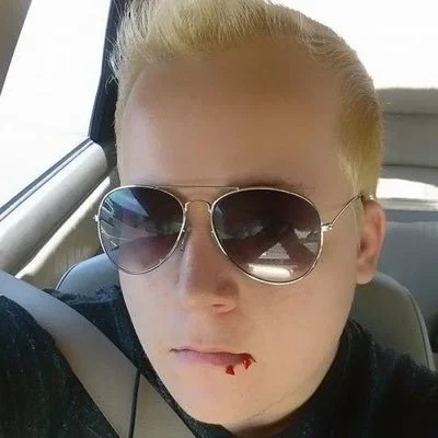 Josh Thompson's avatar