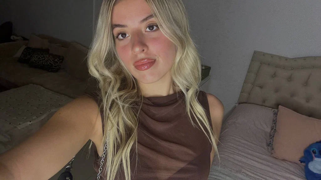 Ashley 👩‍🏫💕's avatar