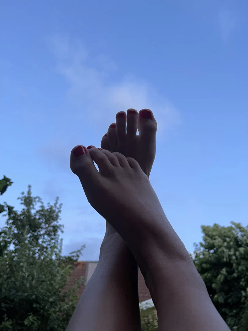 Foot fetish page profile banner