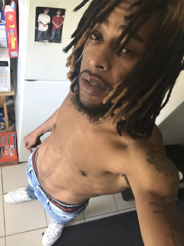 Yung Mi's avatar