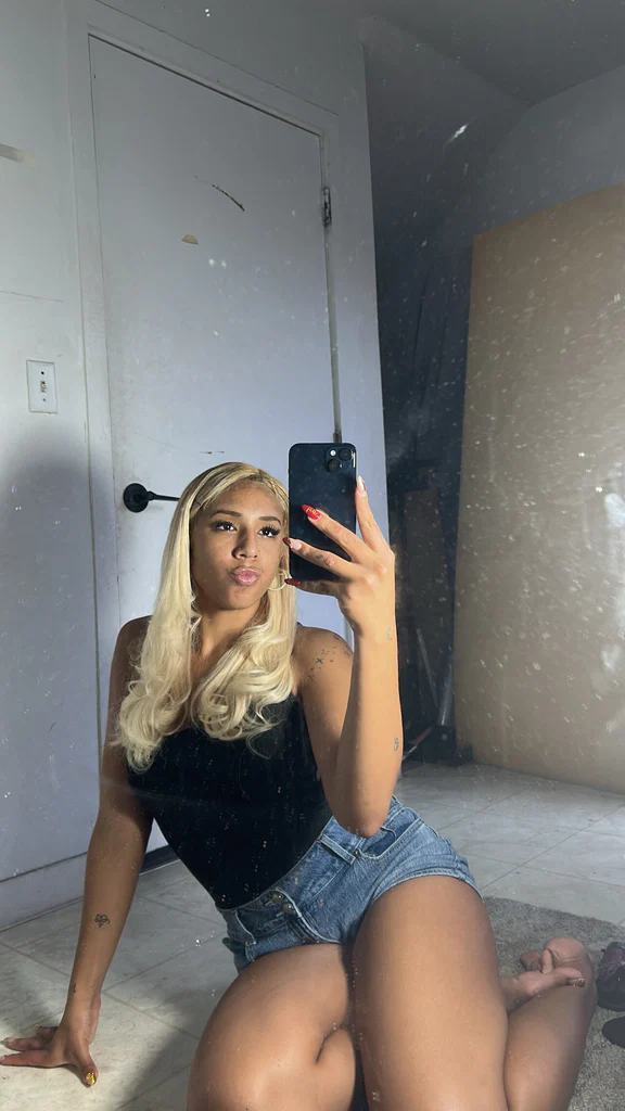 LayyTease's avatar