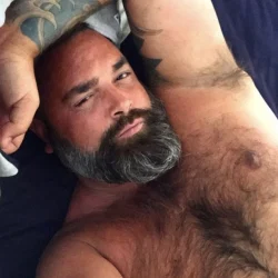 MEMYSELFANDMYBEARD's avatar