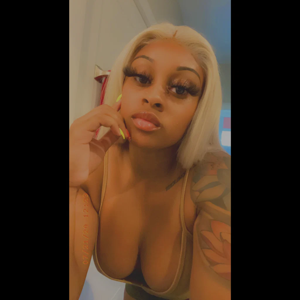 BabyGirl💋✨'s avatar
