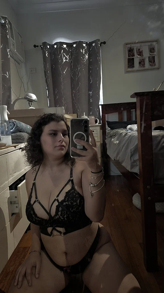 Kitty Kat 🐱's avatar
