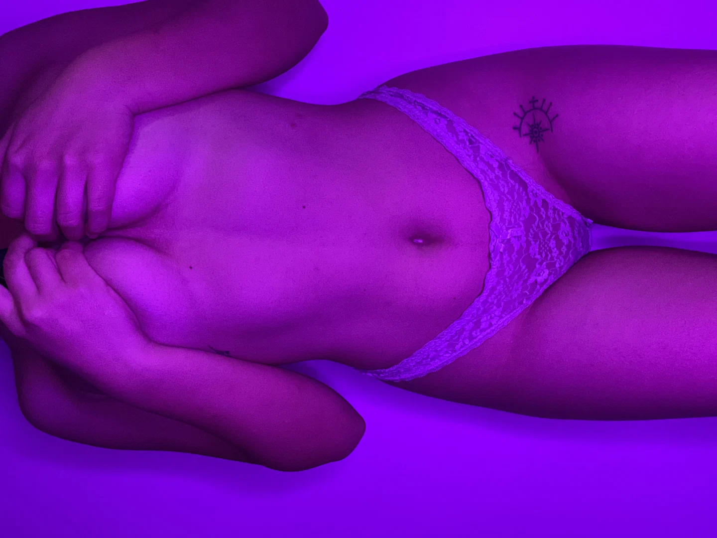 Honey Belly Button Queen profile banner