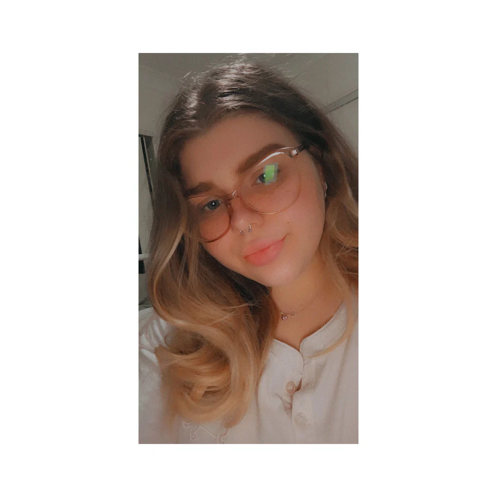 E💋's avatar