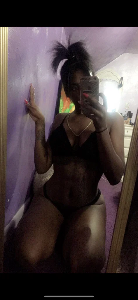 GoldenHoneyPot 🍯🐱🍫's avatar