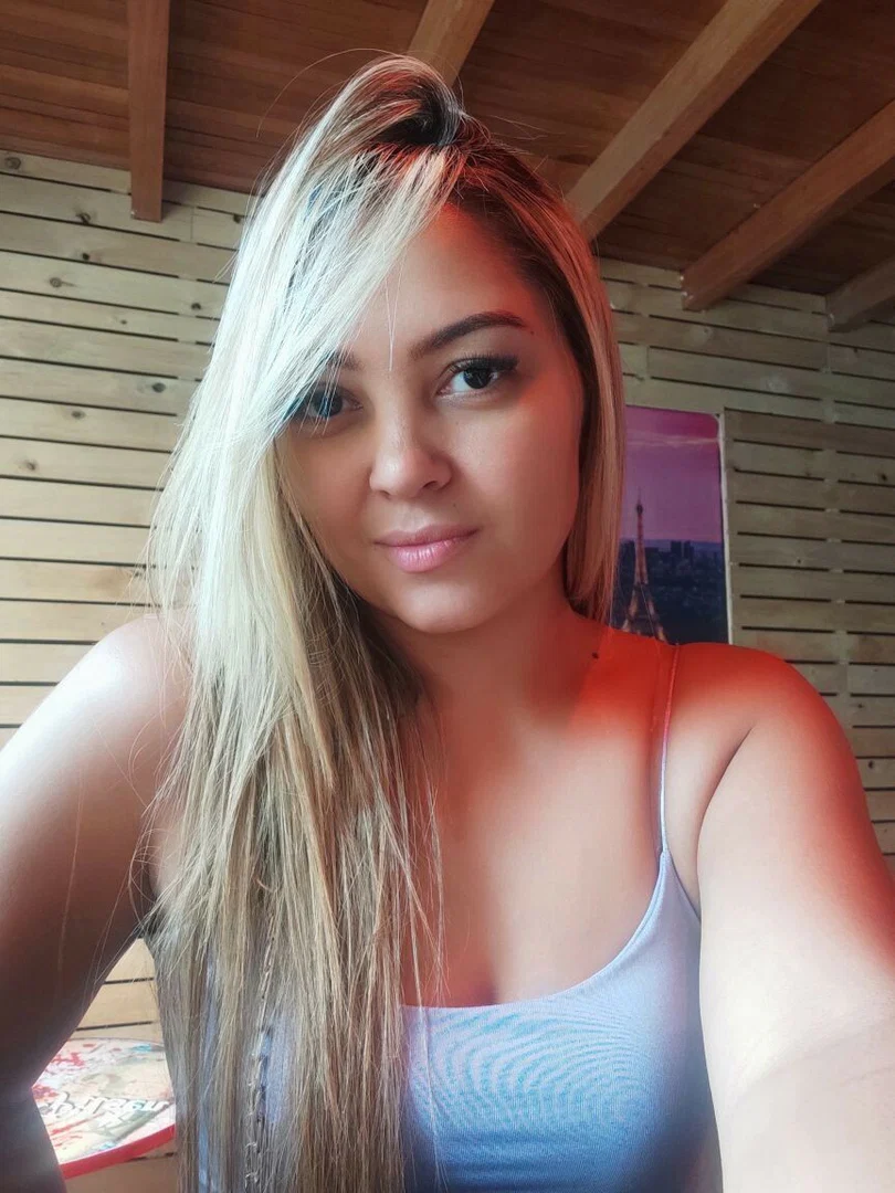 Jennymedina profile banner