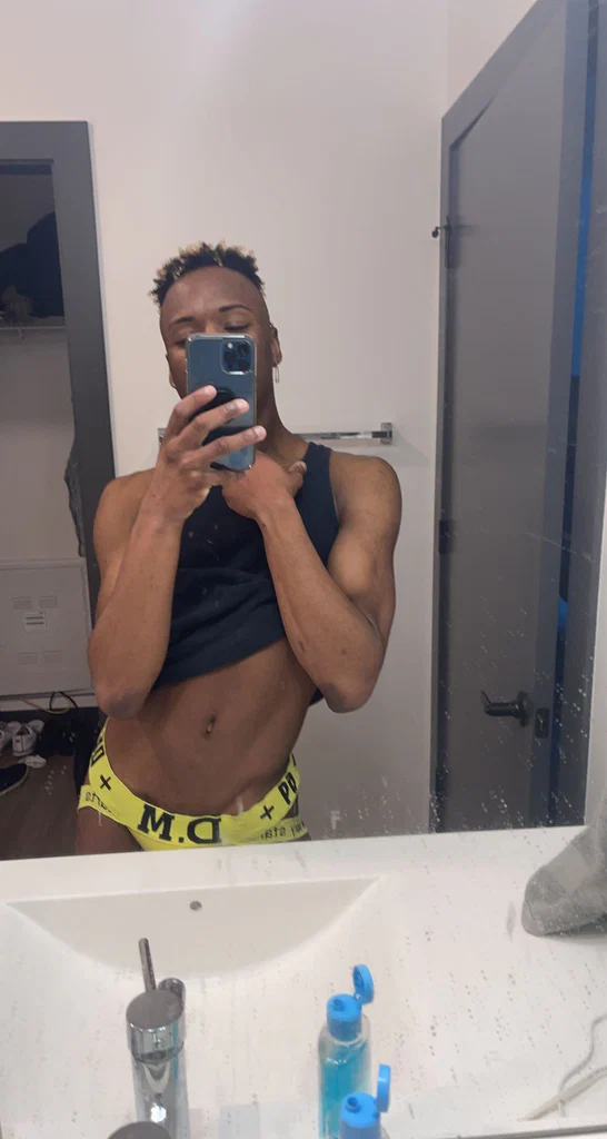 Sub Black Twink's avatar
