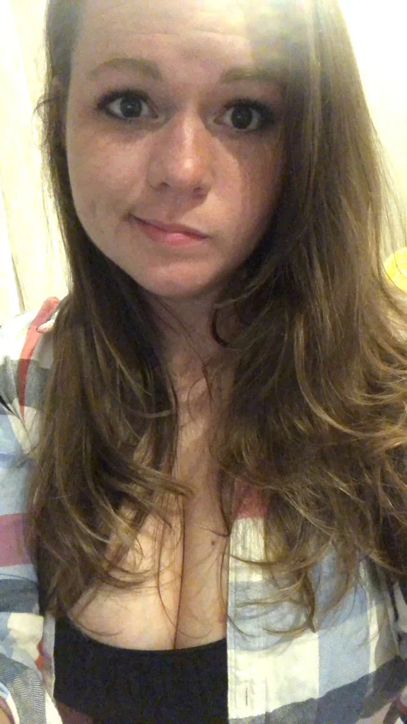 Ellie22's avatar