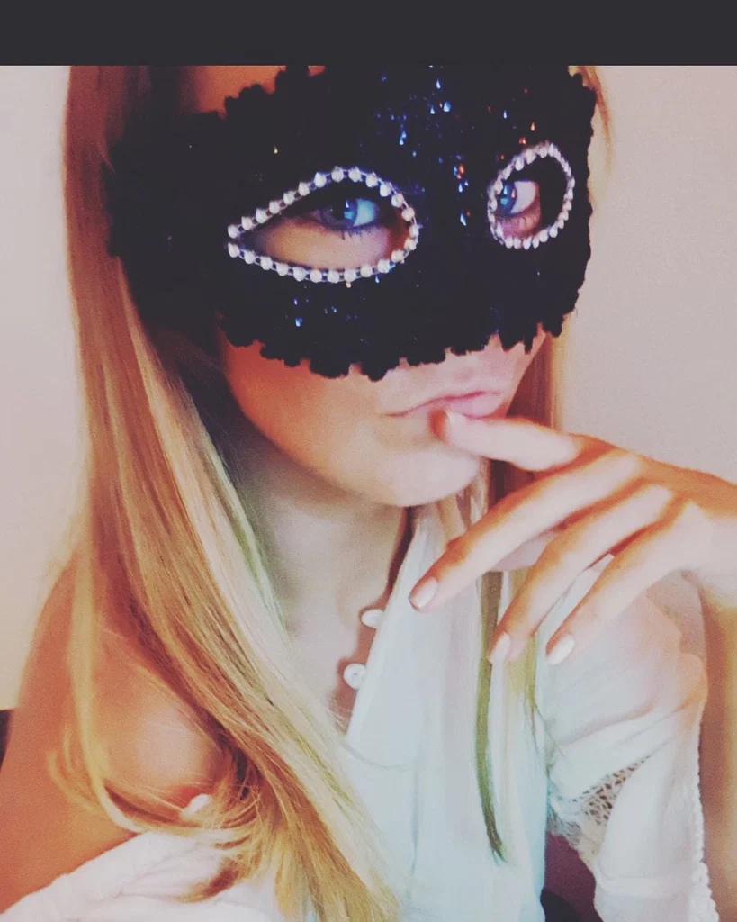 NinaOfficial1