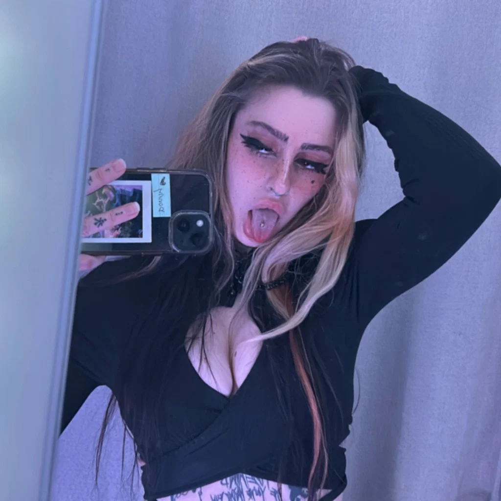 bunny🖤's avatar