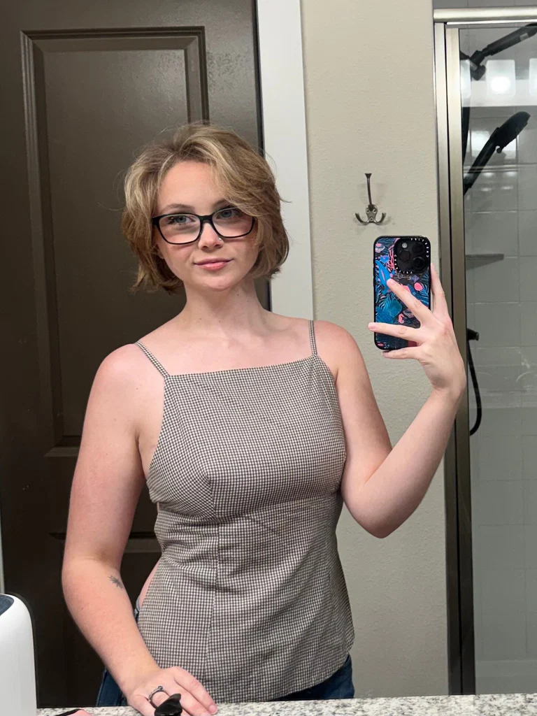 Kat peachy's avatar