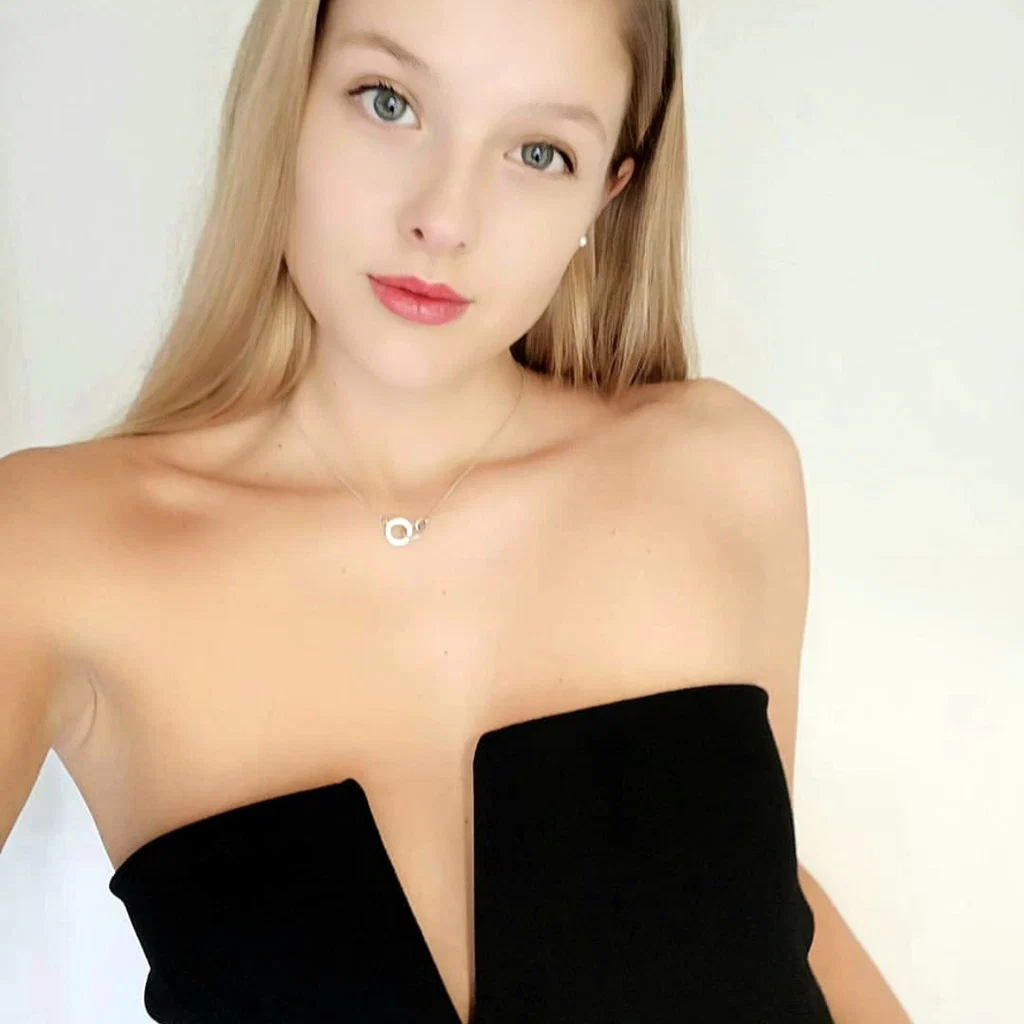 Pure Nude creator profile