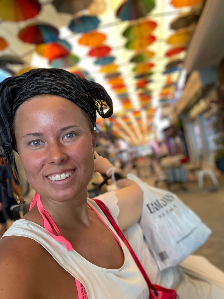 Elina's avatar