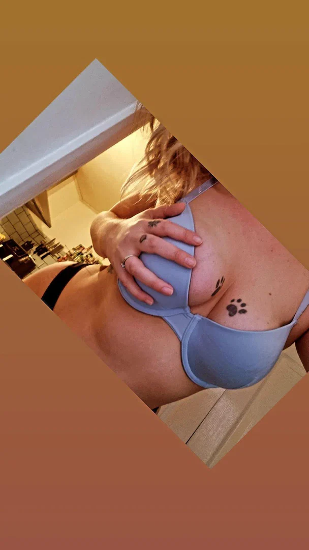MissKaka profile banner