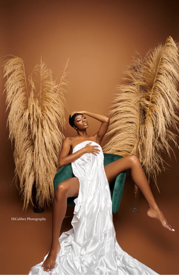 Fineazz empress profile banner