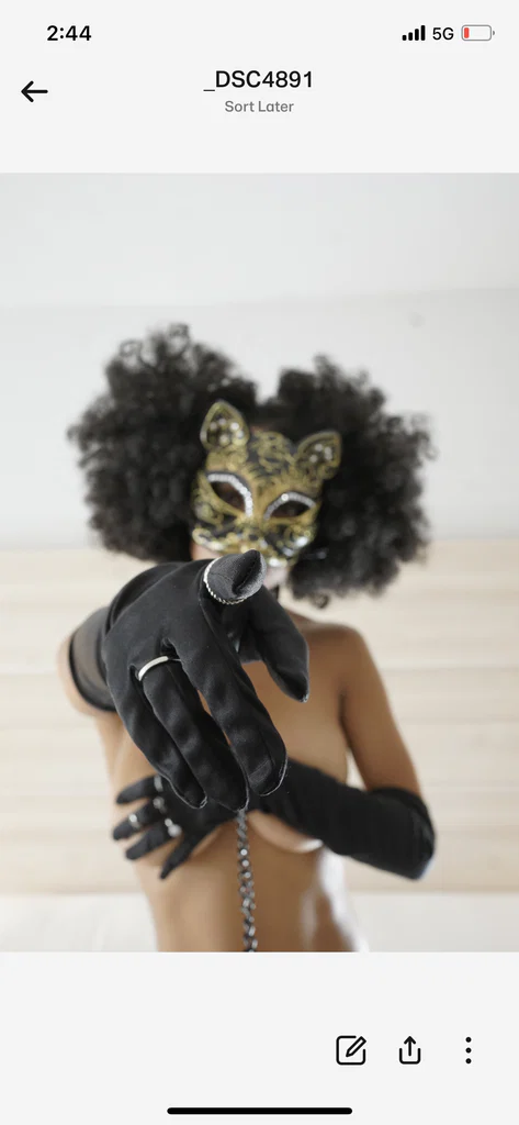 Zi Bella's avatar