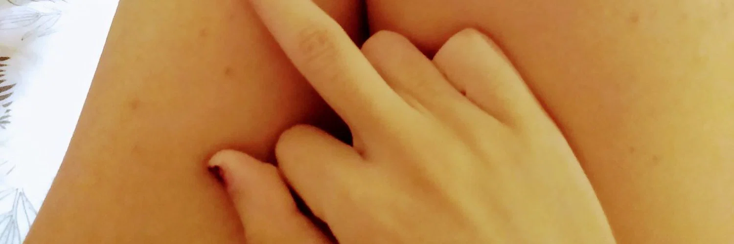 Emi Nicky profile banner