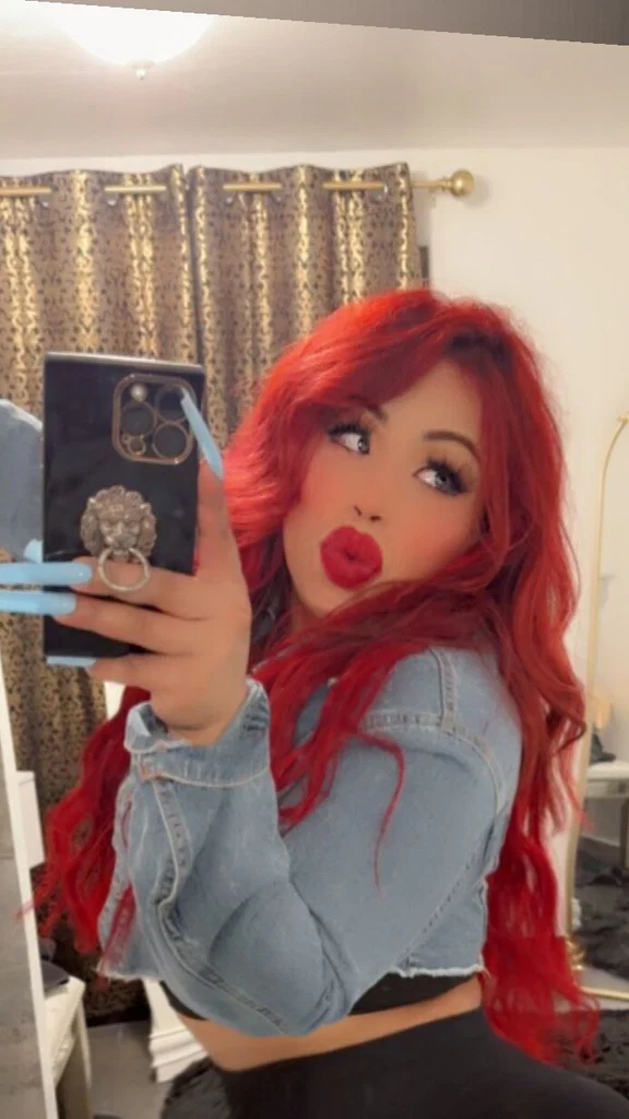 Juicy Doll's avatar