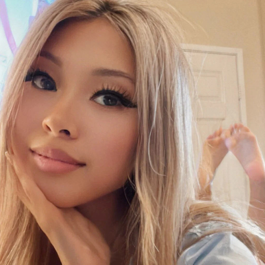 Jamie Luna's avatar