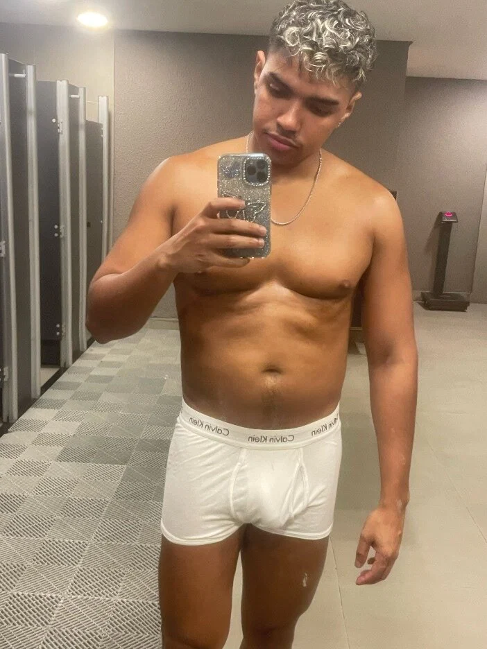 negro 20cm's avatar