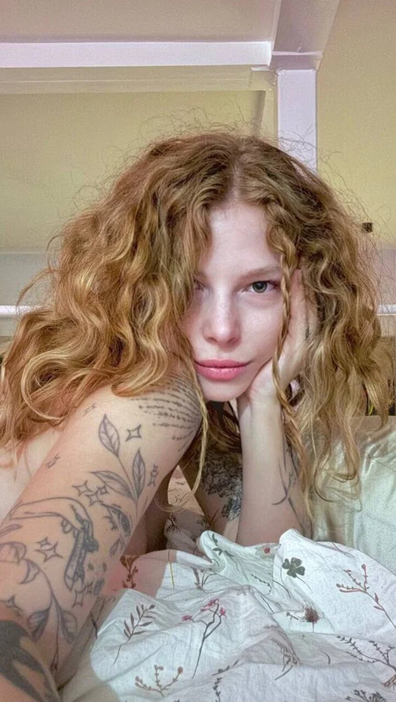🦊Alex Ginger's avatar