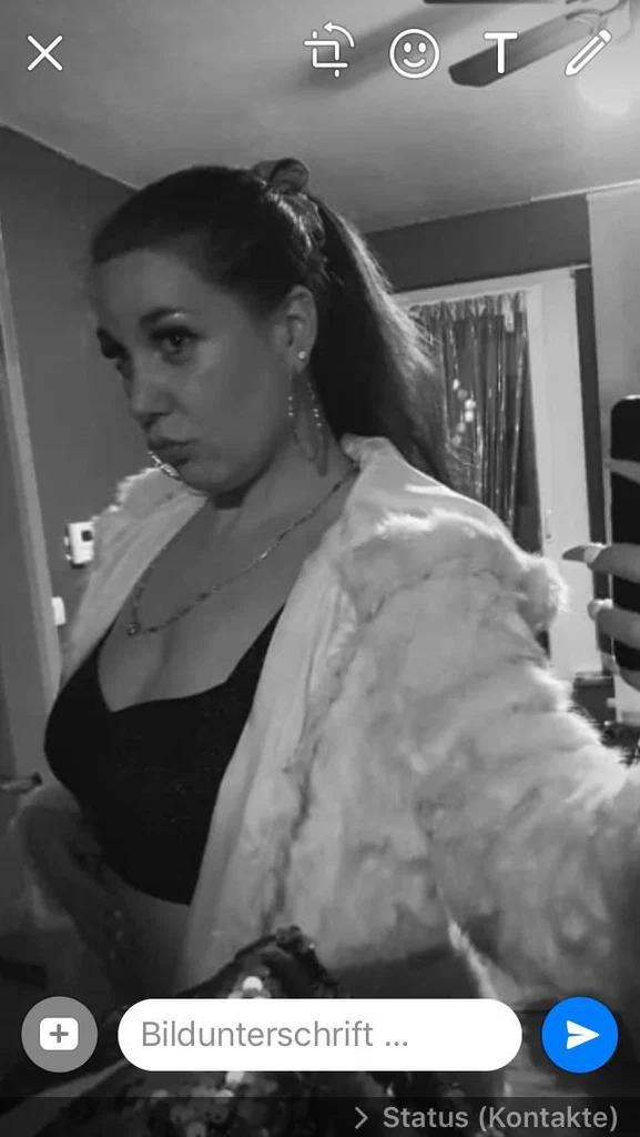 Curvy Melli's avatar