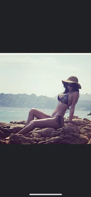 Andreea Iulia profile banner