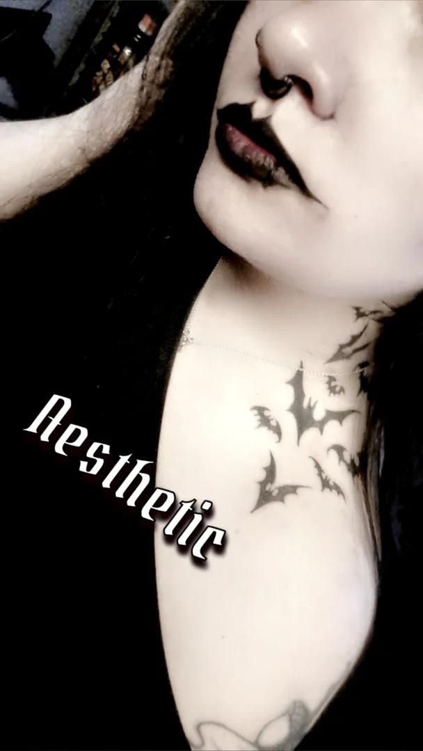Hellohugetits profile banner