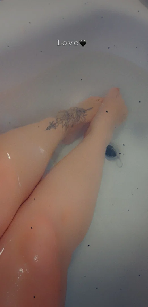 CharlieBae profile banner
