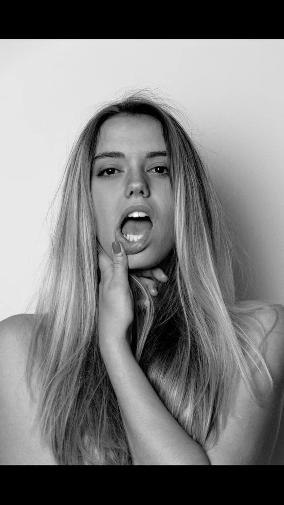 Emma Rose's avatar