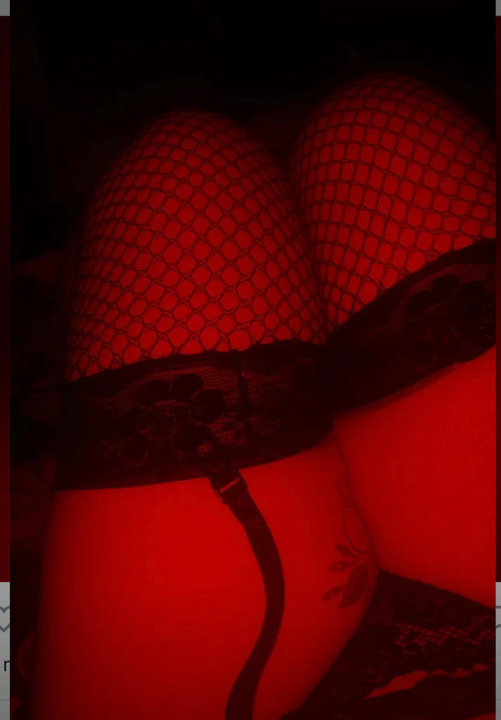 TᕼE ᗷᗩᗷY GIᖇᒪ 😈