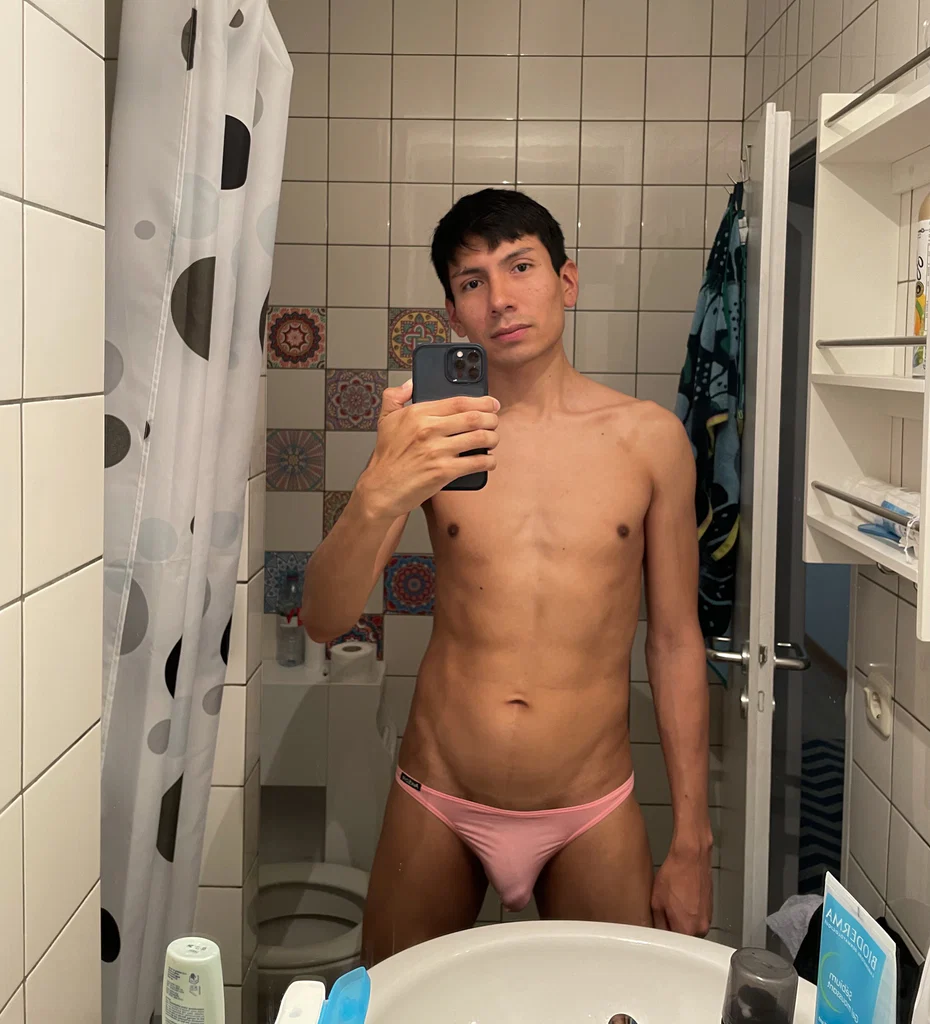 Sebastián Go's avatar
